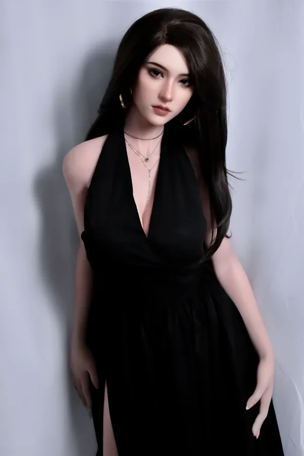 Elsa Babe Iwai Yuzuki