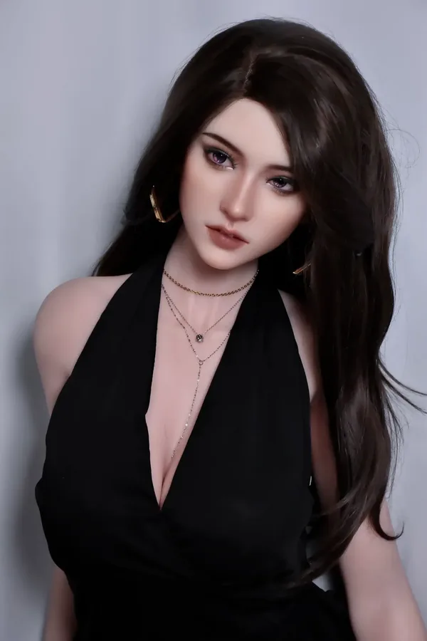 Elsa Babe Iwai Yuzuki