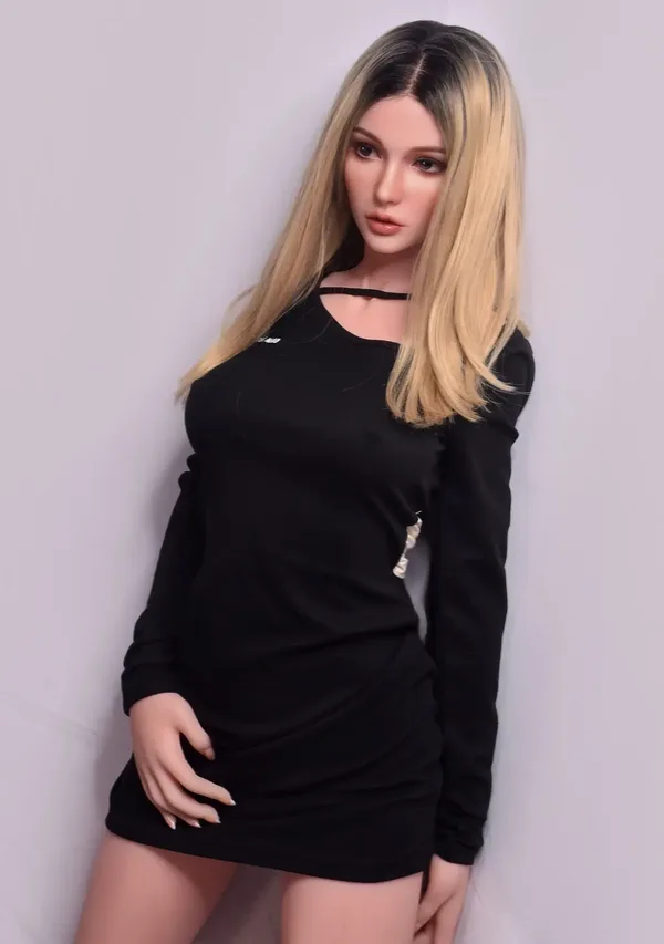 Elsa Babe Ivanka Ricci