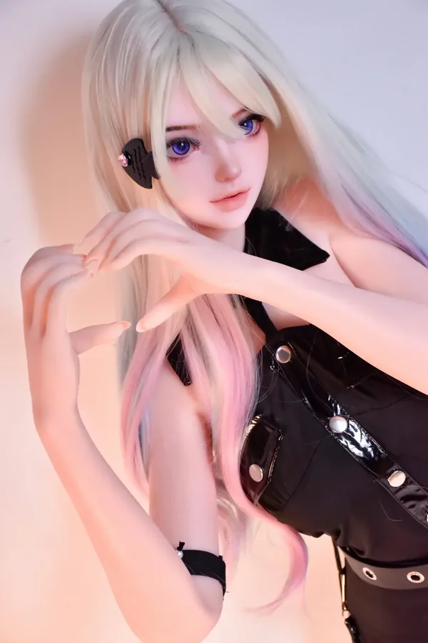 Elsa Babe Kino Kayoko