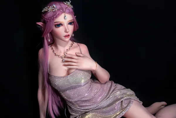 Elsa Babe Takano Rie