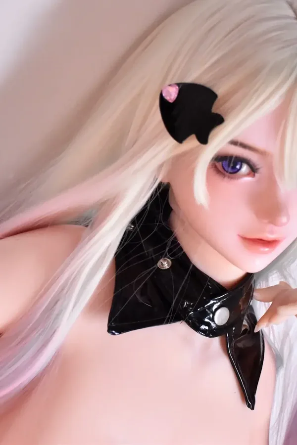 Elsa Babe Kino Kayoko