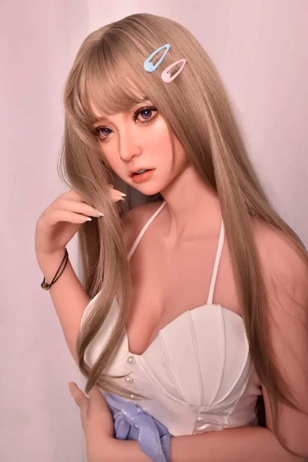 Elsa Babe Ayanokouji Akane