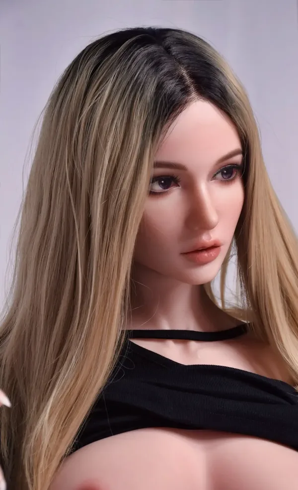 Elsa Babe Ivanka Ricci
