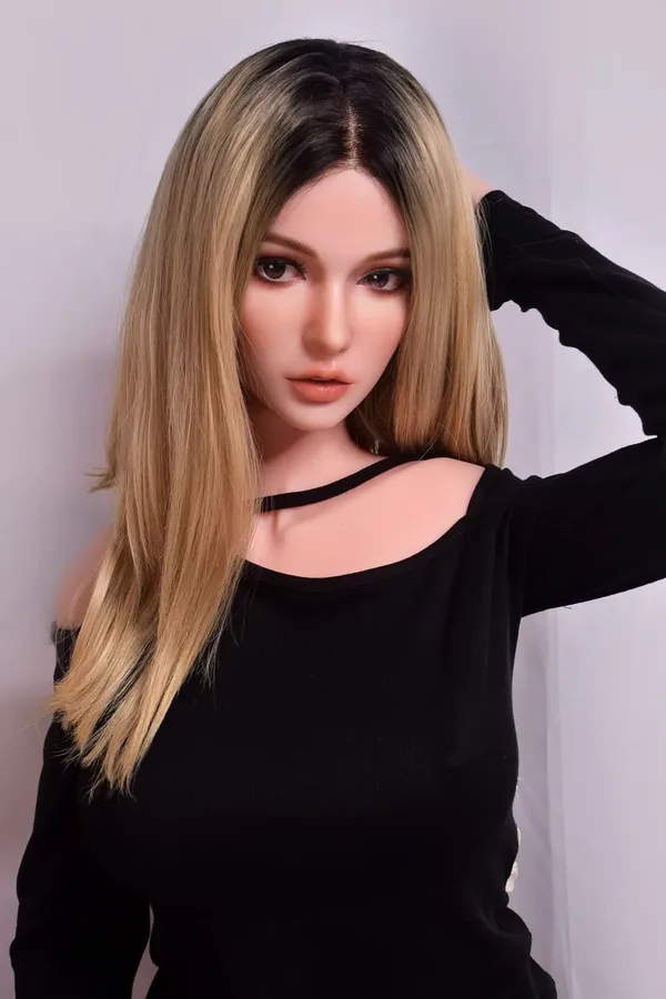 Elsa Babe Ivanka Ricci