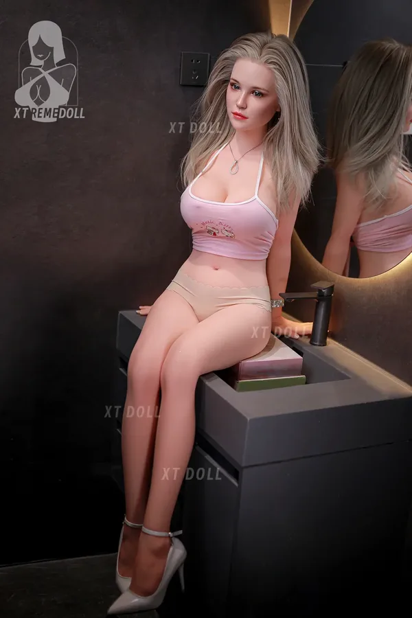 XT Doll 158cm F cup - Sally