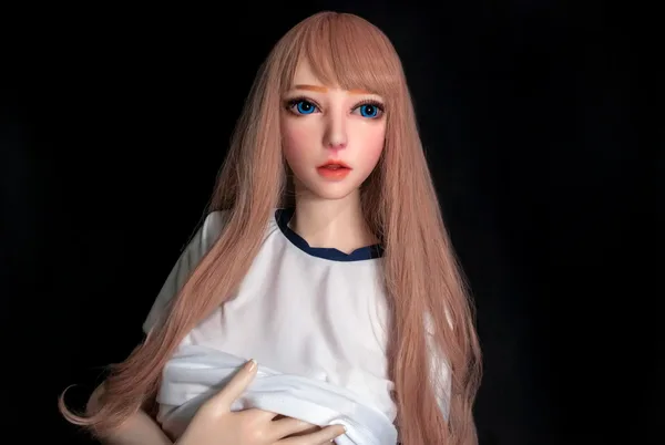 Elsa Babe Sakurai Koyuki
