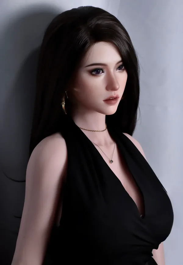 Elsa Babe Iwai Yuzuki
