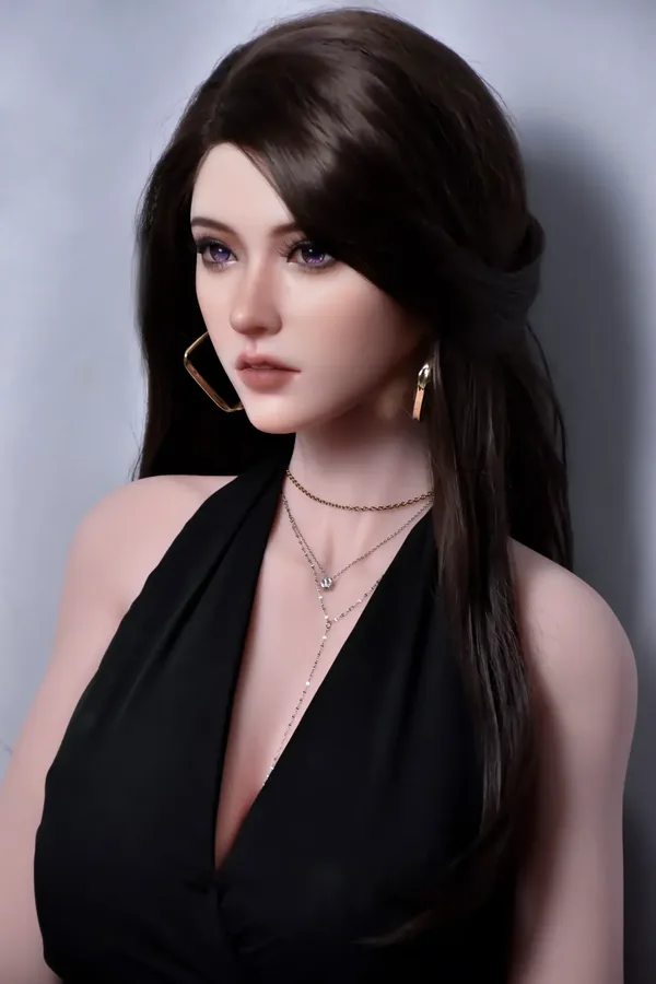 Elsa Babe Iwai Yuzuki